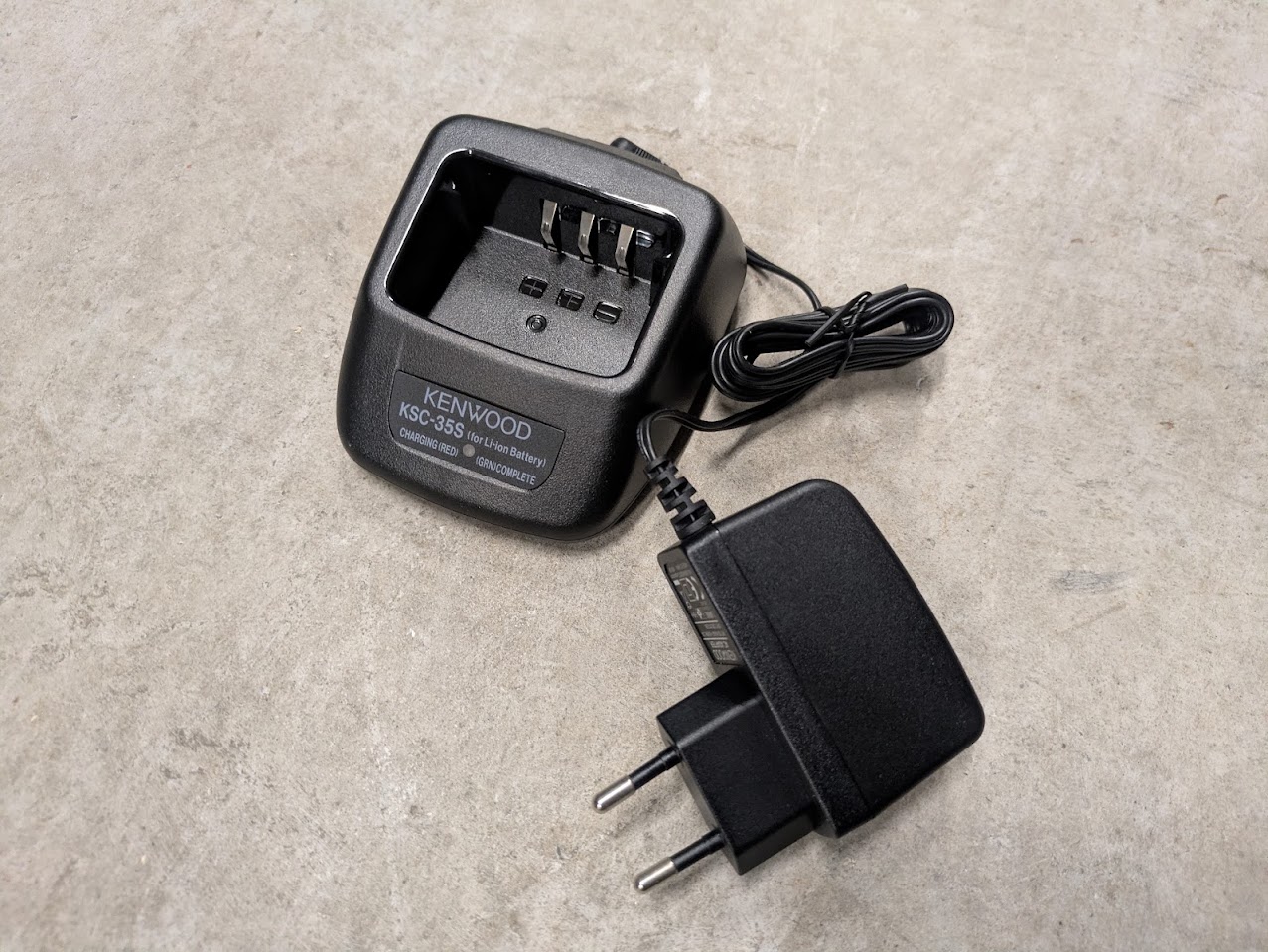 Talkie Walkie Kenwood + chargeurs